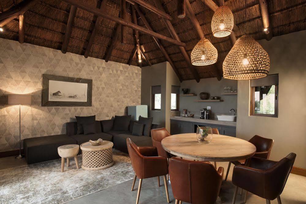 Mhondoro Safari Lodge & Villa Vaalwater Exterior photo