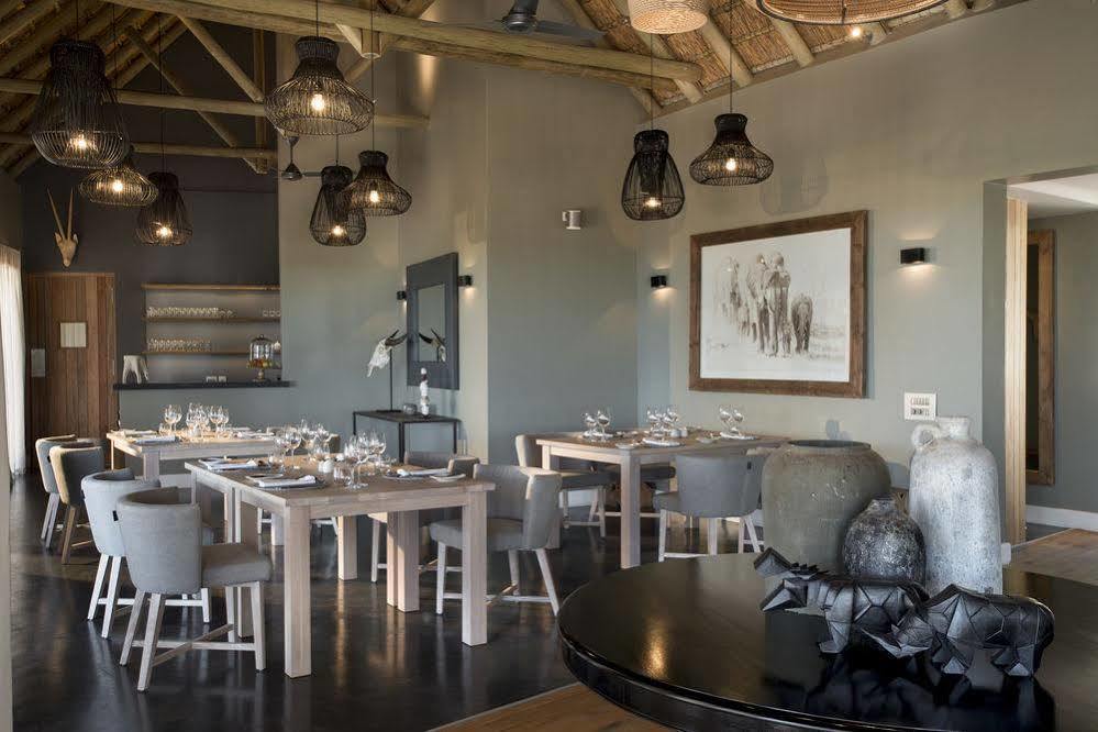 Mhondoro Safari Lodge & Villa Vaalwater Exterior photo